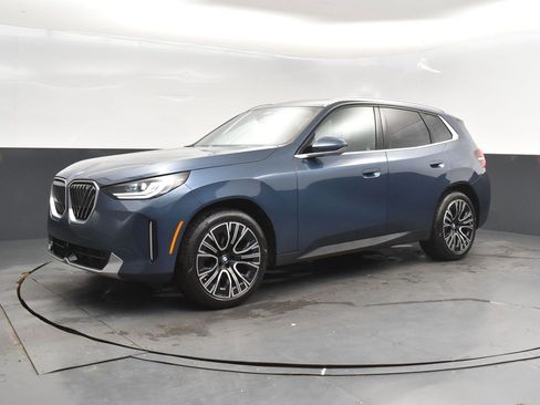 Used 2025 BMW X3 xDrive30i w/ Convenience Package image 1