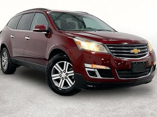 Used 2016 Chevrolet Traverse LT FWD video 1