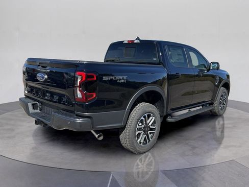 Used 2025 Ford Ranger Lariat w/ Advanced Towing Package AWD/4WD image 18