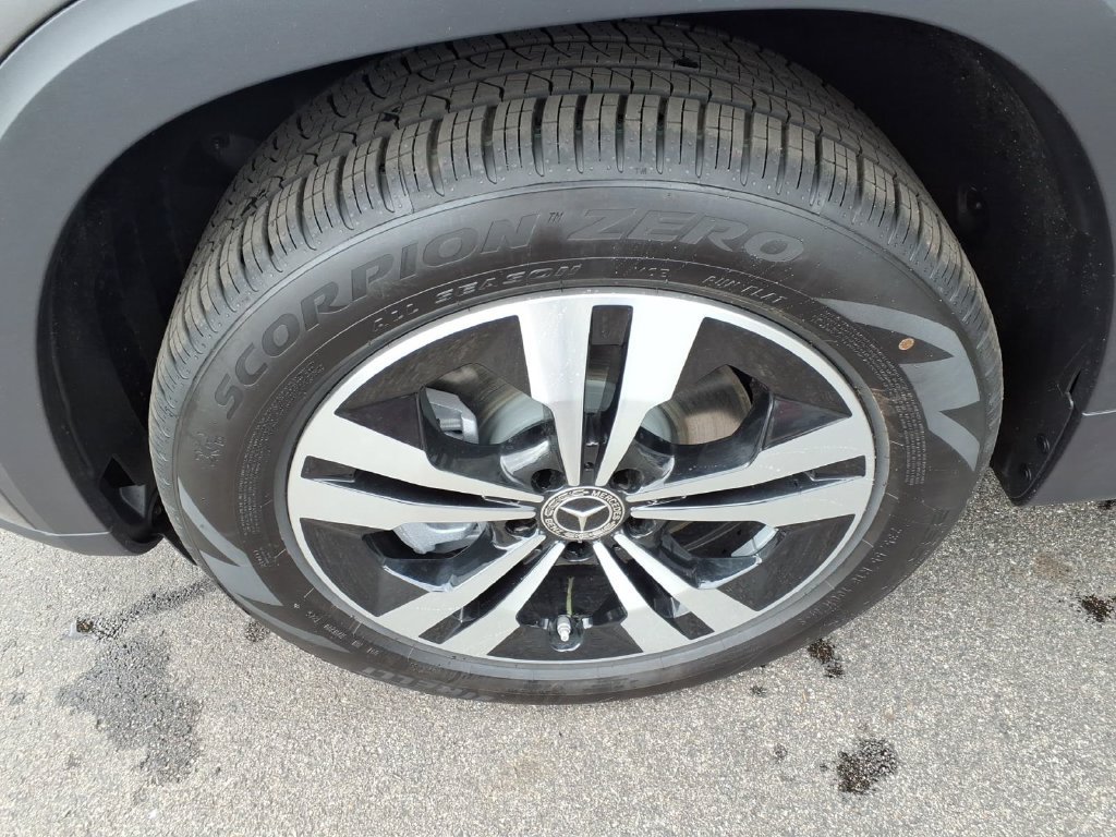Certified 2026 Mercedes-Benz GLB 250 4MATIC image 10