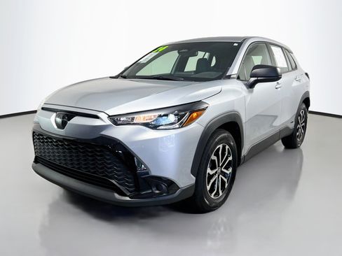 Used 2024 Toyota Corolla Cross AWD Hybrid image 10