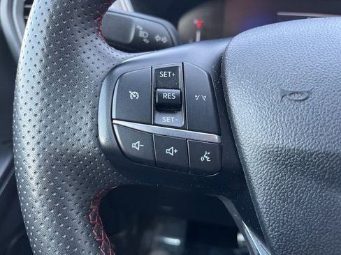 Used 2023 Ford Escape ST-Line image 16