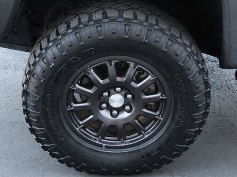 Used 2021 Chevrolet Colorado ZR2 w/ Colorado ZR2 Bison Edition AWD/4WD image 42