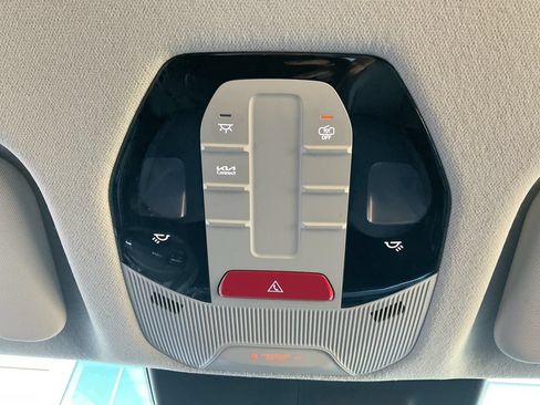 Used 2025 Kia K4 FWD image 13
