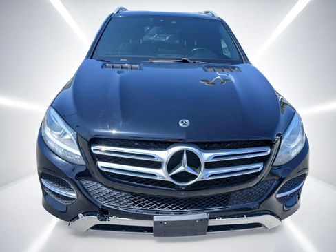 Used 2018 Mercedes-Benz GLE 350 w/ Premium 1 Package image 3