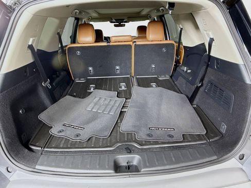 Used 2024 Nissan Pathfinder Platinum w/ Cargo Package AWD/4WD image 34