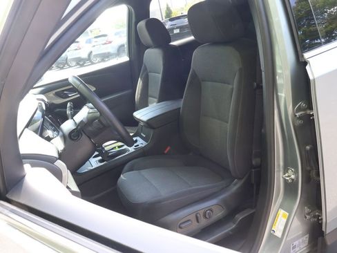 Used 2023 Chevrolet Traverse LT w/ LPO, Floor Liner Package AWD/4WD image 33