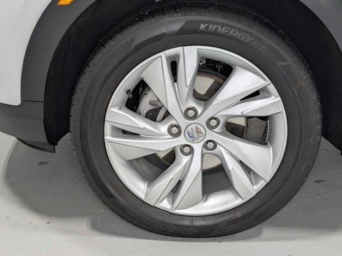 Used 2024 Buick Encore GX Preferred image 3