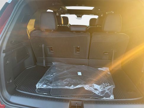 Used 2026 Chevrolet Traverse Z71 w/ Driver Confidence Package image 25