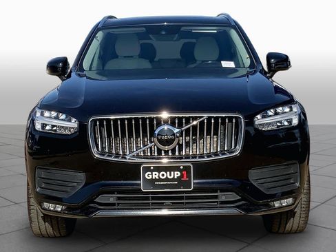 Used 2020 Volvo XC90 T5 Momentum w/ Protection Package Premier FWD image 4