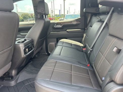 Used 2024 Chevrolet Silverado 1500 High Country w/ High Country Premium Package image 28