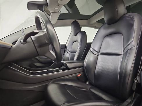 Used 2018 Tesla Model 3 Mid Range image 16