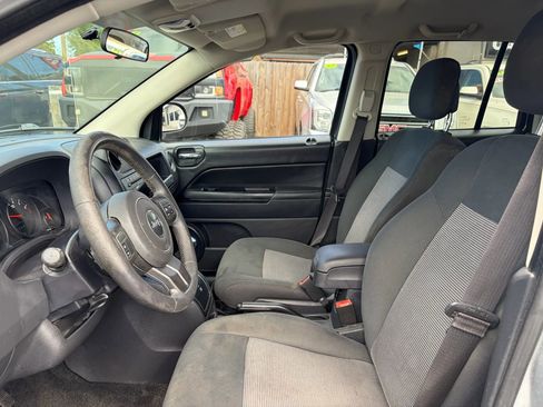 Used 2013 Jeep Compass Latitude image 14