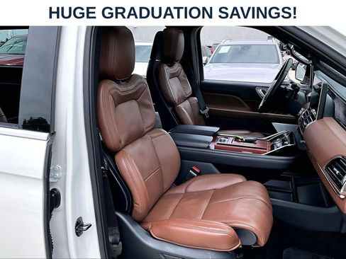 Used 2024 Lincoln Navigator L Reserve AWD/4WD image 8