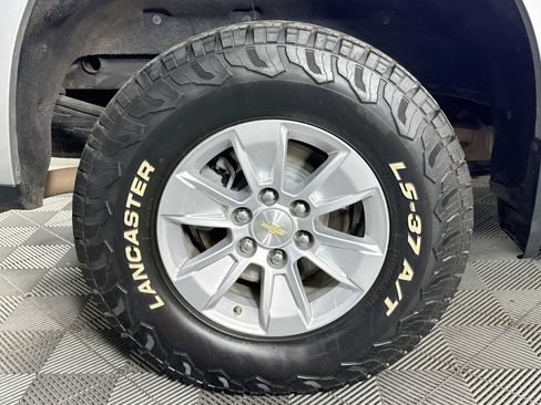 Used 2021 Chevrolet Silverado 1500 LT w/ LPO, Dark Essentials Package RWD image 30