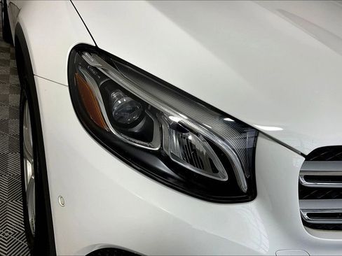 Used 2018 Mercedes-Benz GLC 300 4MATIC image 27