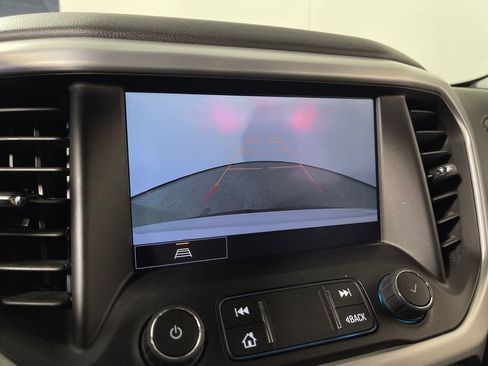 Used 2023 GMC Acadia SLT FWD image 21