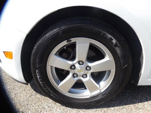 Used 2015 Chevrolet Cruze LT FWD image 21