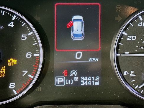 Used 2025 Subaru Crosstrek 2.0i Premium AWD/4WD image 17