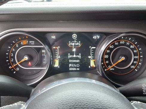 Used 2021 Jeep Wrangler Unlimited Sahara image 25