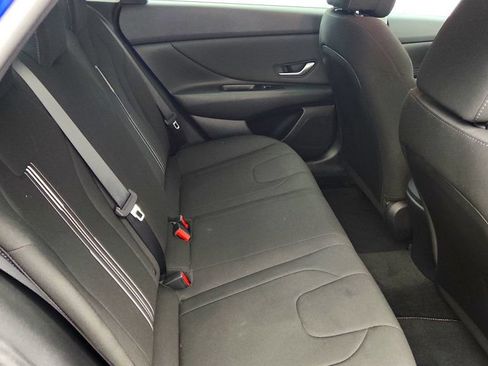 Used 2022 Hyundai Elantra SEL w/ Convenience Package FWD image 22
