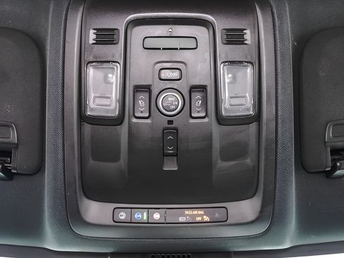 Used 2023 Chevrolet Suburban Premier AWD/4WD image 18