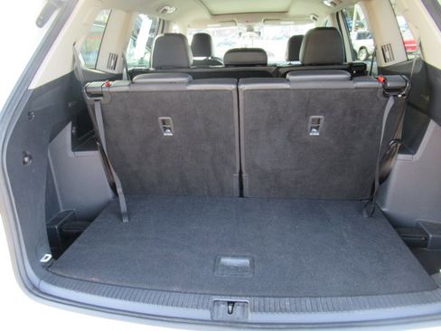 Used 2019 Volkswagen Atlas SEL Premium image 16