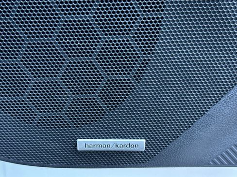 Used 2025 Subaru Forester Touring w/ Popular Package - Touring image 21