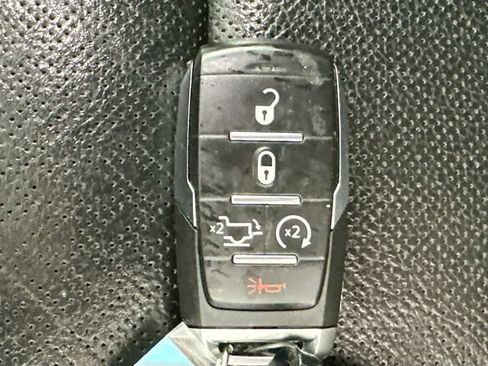 Used 2023 RAM 1500 Laramie AWD/4WD image 15