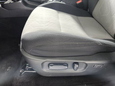 Used 2021 Toyota Tacoma TRD Off-Road image 14