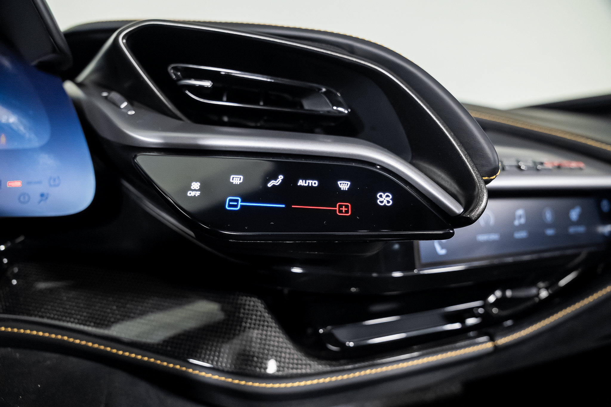 Used 2024 Ferrari SF90 Spider AWD/4WD image 53