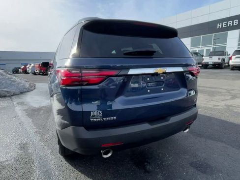 Certified 2023 Chevrolet Traverse LT image 2