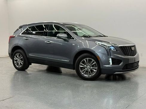 Used 2022 Cadillac XT5 Premium Luxury w/ Technology Package AWD/4WD image 2