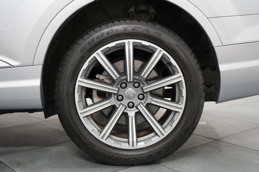 Used 2018 Audi Q7 3.0T Premium Plus AWD/4WD image 34