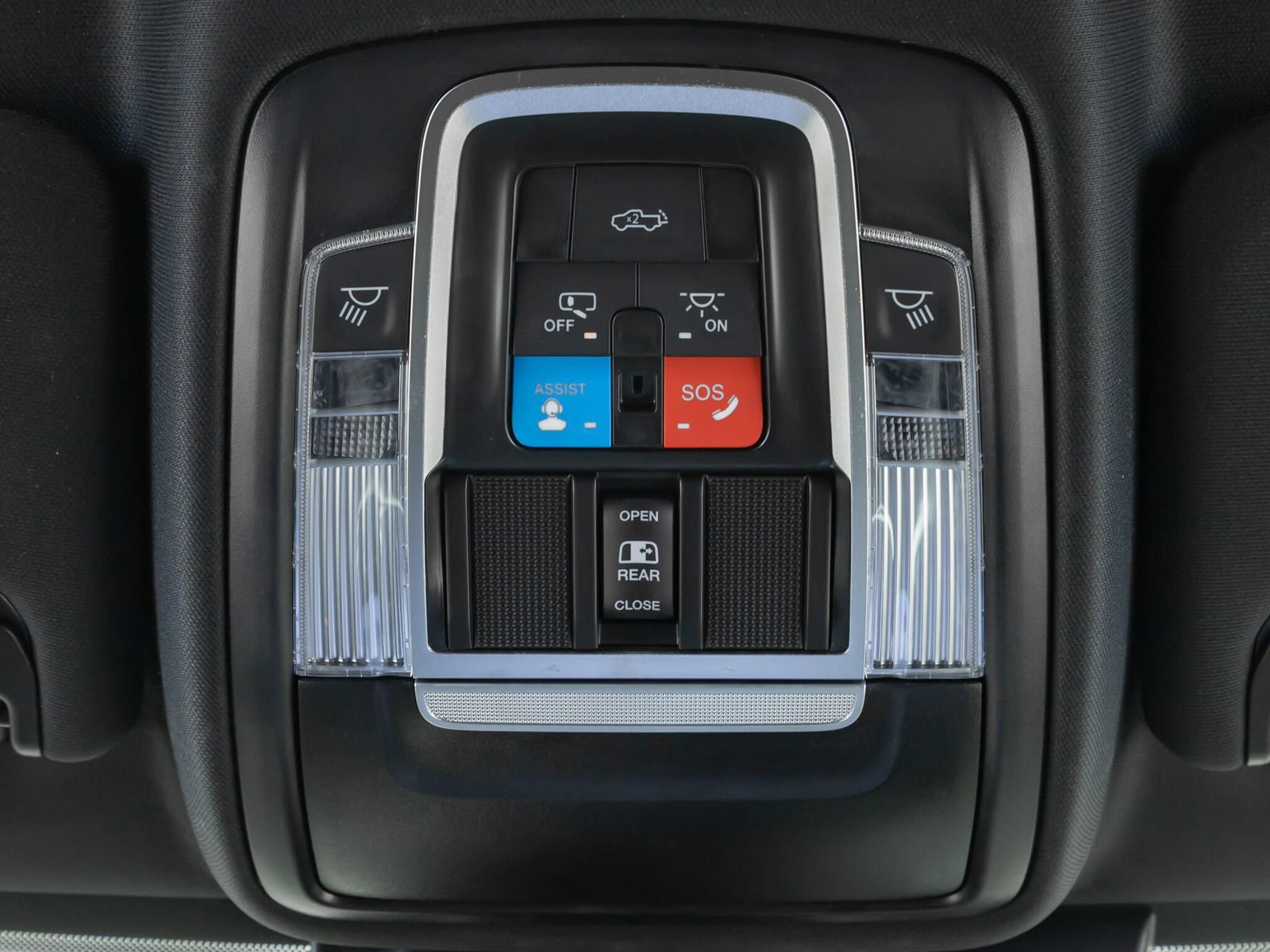 Used 2025 RAM 2500 Laramie w/ Night Edition AWD/4WD image 27