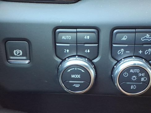 Used 2025 GMC Sierra 2500 Denali w/ Denali Reserve Package image 21