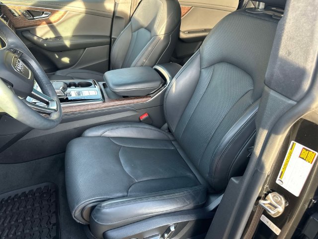 Used 2023 Audi Q8 Prestige AWD/4WD image 22