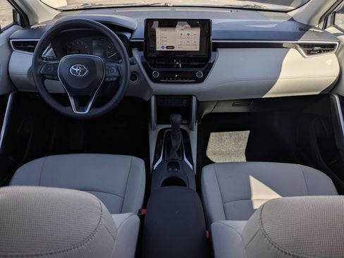 Used 2023 Toyota Corolla Cross LE AWD/4WD image 24