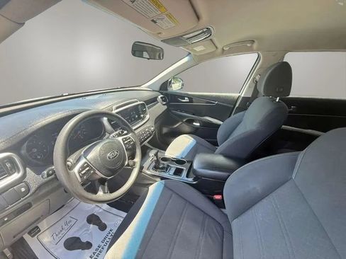 Used 2020 Kia Sorento FWD V6 image 12
