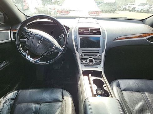 Used 2018 Lincoln MKZ Reserve image 9