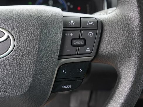 Used 2025 Toyota Camry LE FWD image 16