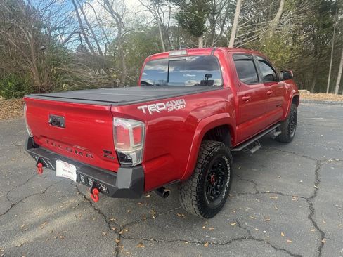 Used 2021 Toyota Tacoma TRD Sport image 5