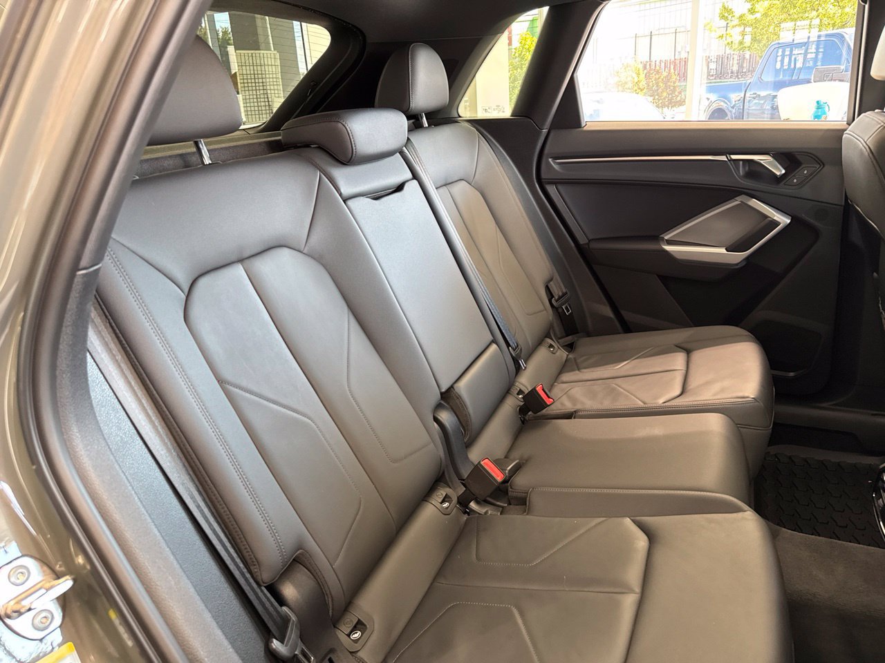 Certified 2025 Audi Q3 2.0T Premium w/ Convenience Package AWD/4WD image 45