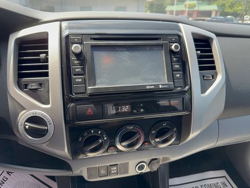 Used 2014 Toyota Tacoma 4x4 Double Cab w/ TRD Off-Road Package image 14