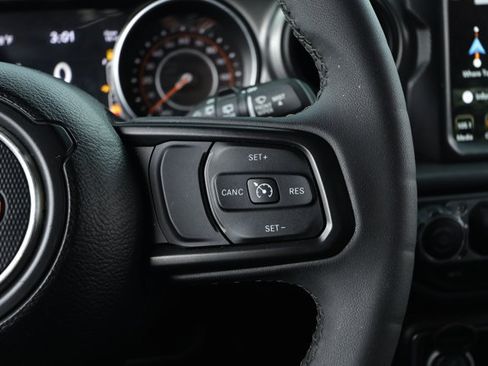 Used 2023 Jeep Wrangler Sport AWD/4WD image 15