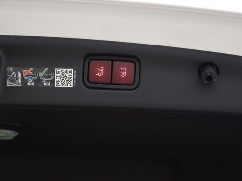 Certified 2024 Mercedes-Benz C 300 Sedan image 30