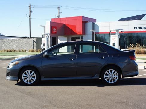 Used 2010 Toyota Corolla S image 8