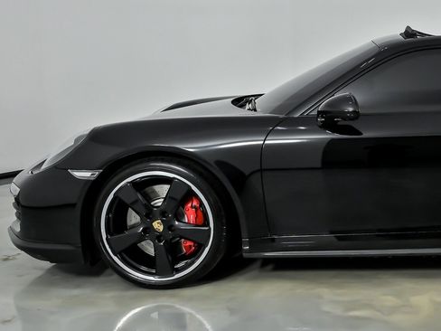Used 2015 Porsche 911 Turbo AWD/4WD image 7