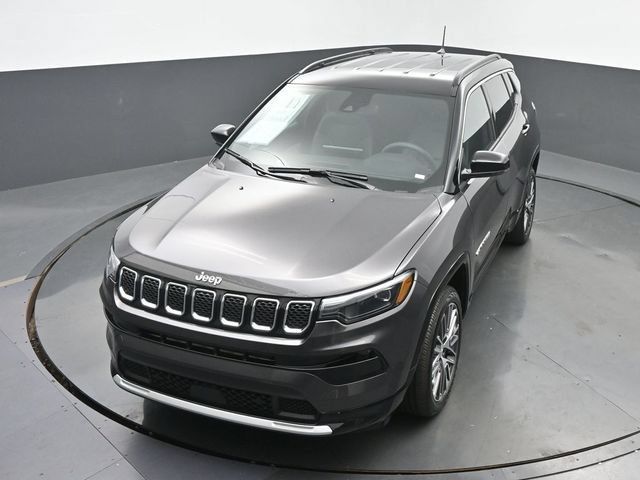 Used 2024 Jeep Compass Limited w/ Elite Group AWD/4WD image 34