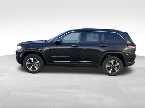 New 2024 Jeep Grand Cherokee Limited 4xe w/ Luxury Tech Group II image 2